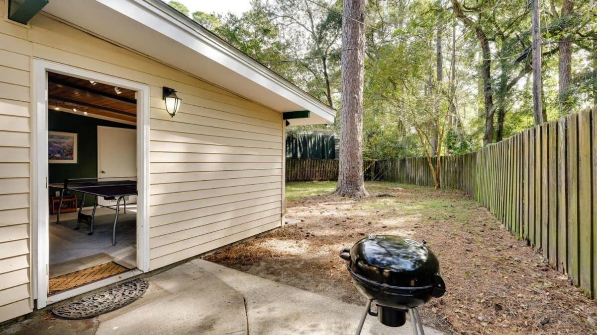 Halcyon Hangout-mins To Downtown-ping Pong-pets Сasa de vacaciones Savannah
