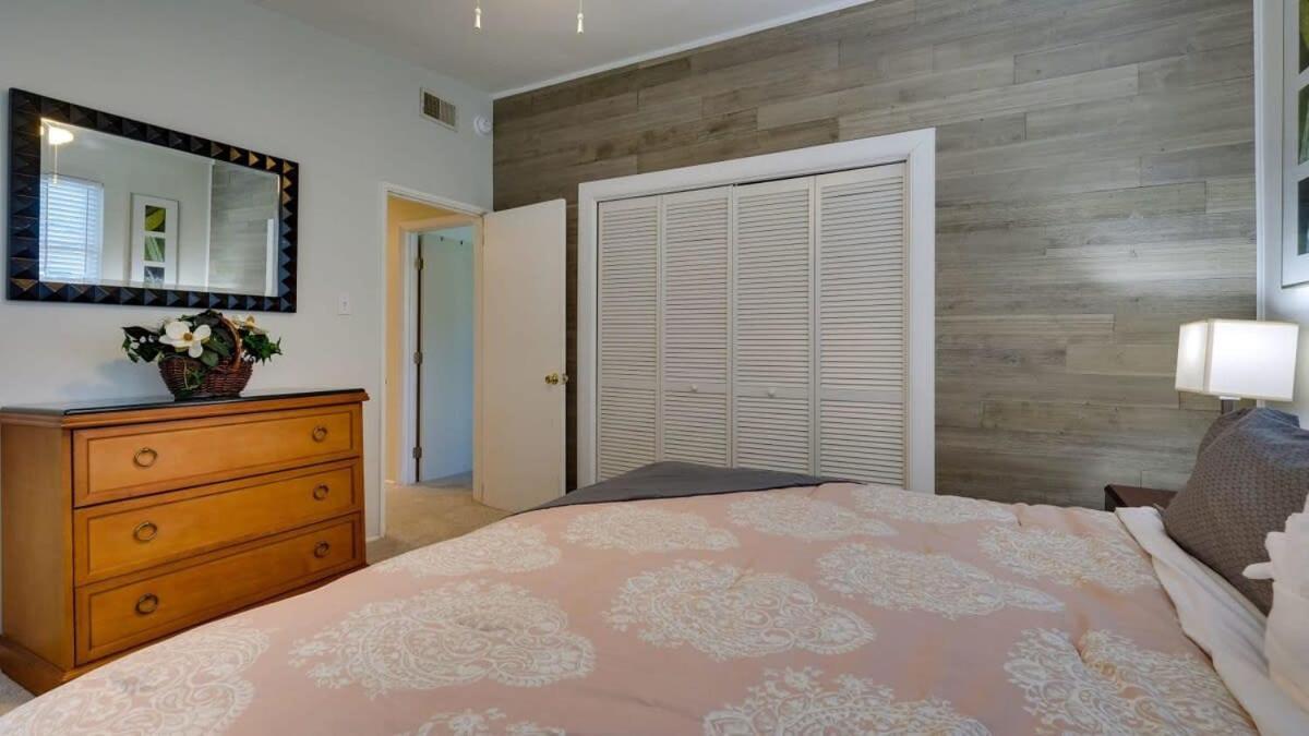 Сasa de vacaciones Halcyon Hangout-mins To Downtown-ping Pong-pets
